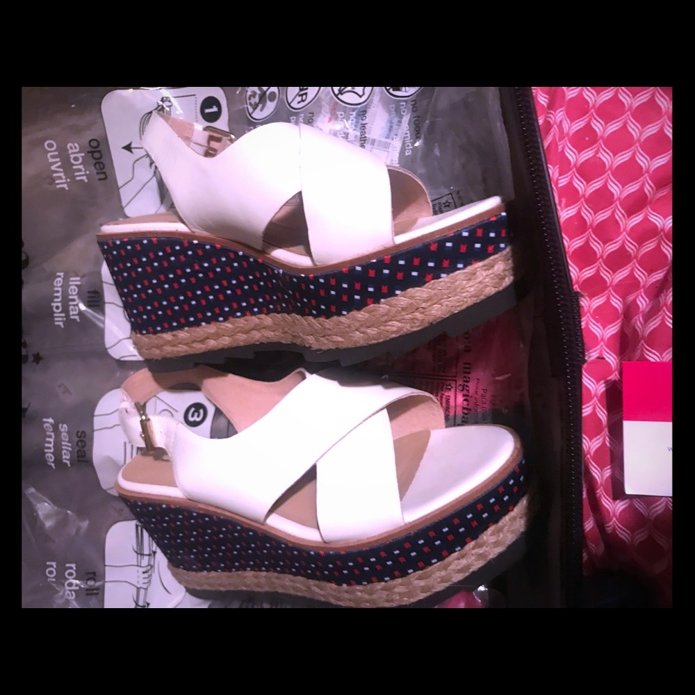 White Land’s End Wedges